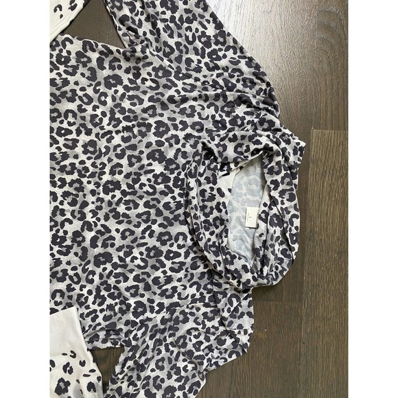 Soma Womens Tunic Top Gray Leopard Print Funnel Neck Soft Jersey ~L - Picture 4 of 5